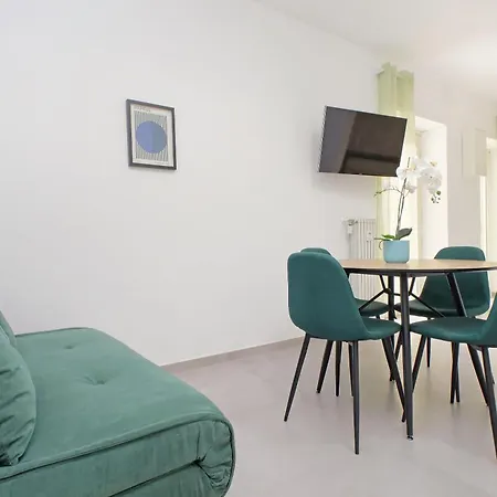 Ych- Bagnera Apartment